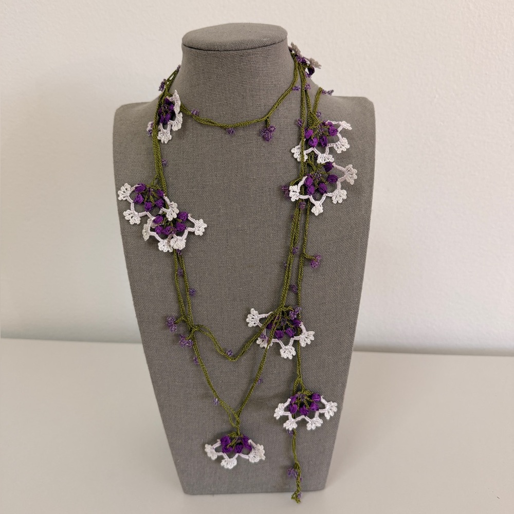 Collectable Handcrafted Turkish Purple & White Floral Turkish Oya Necklace